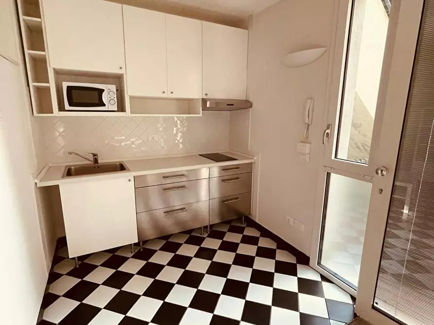 Immagine 9 di Appartamento in affitto  in Via Chioggia a Milano