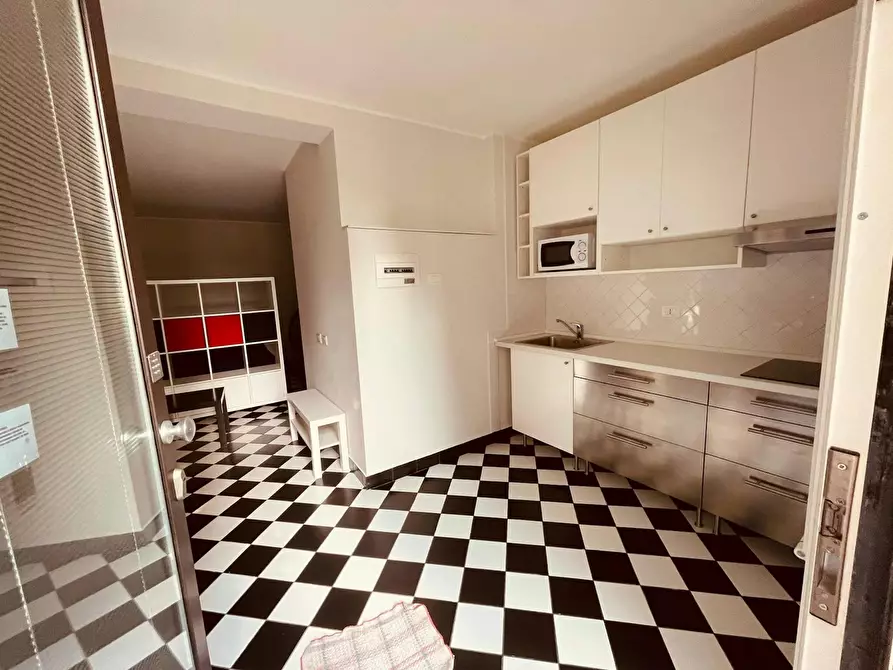 Immagine 5 di Appartamento in affitto  in Via Chioggia a Milano