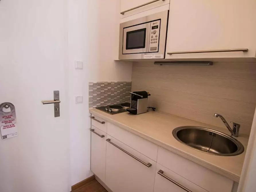 Immagine 6 di Appartamento in affitto  in Herzogstraße a Düsseldorf
