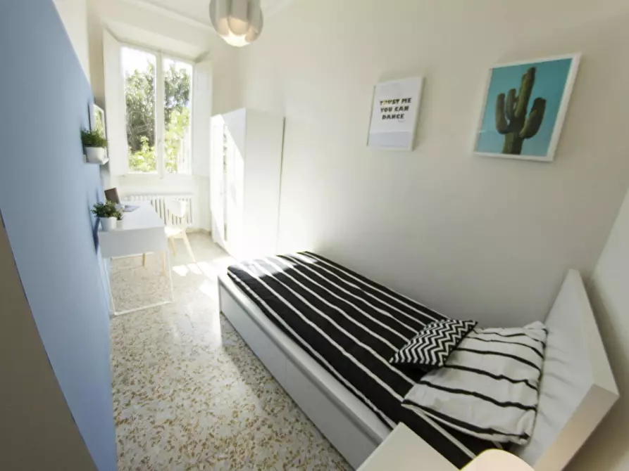 Immagine 4 di Camera in affitto  in Via Giotto a Firenze