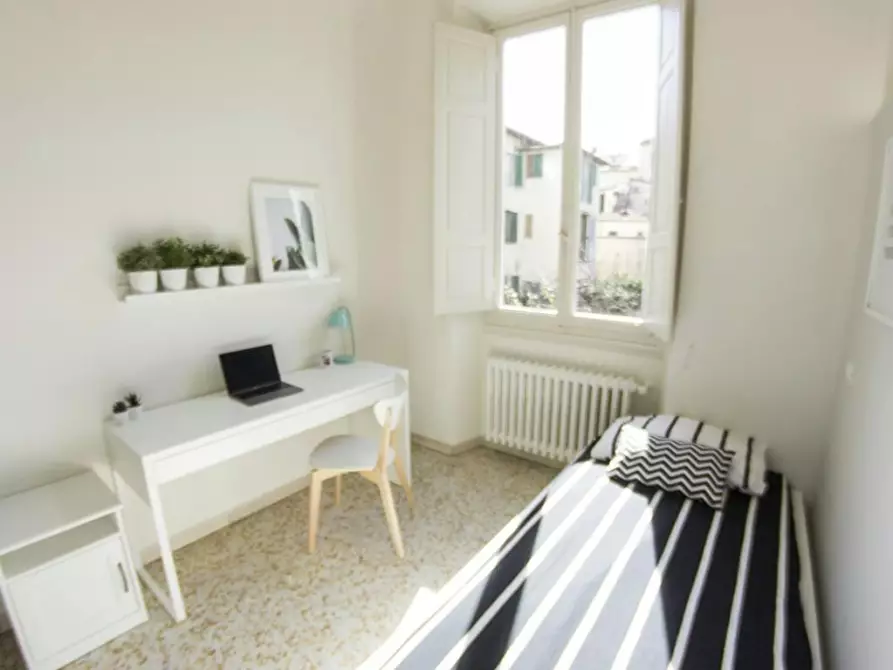 Immagine 2 di Camera in affitto  in Via Giotto a Firenze