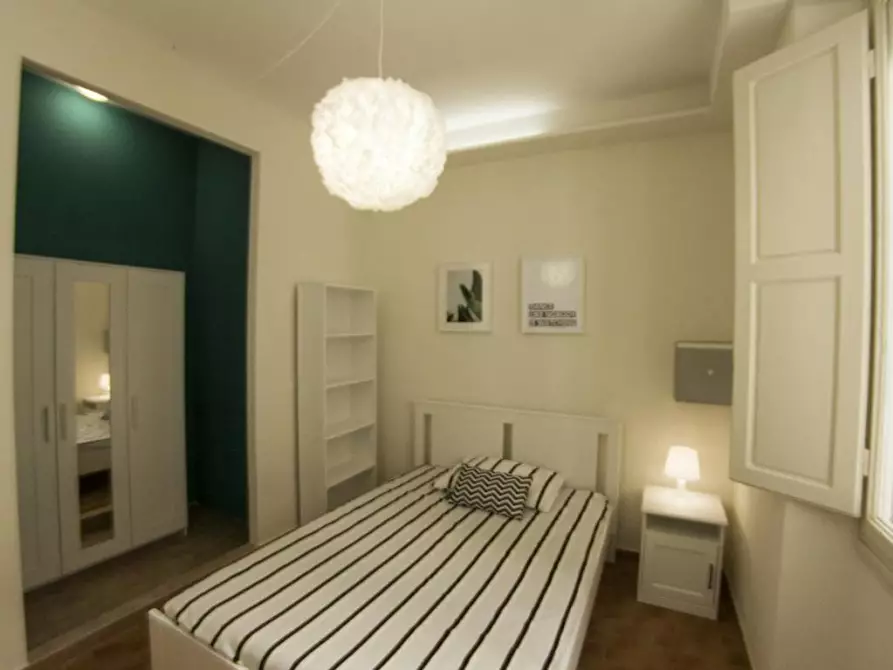 Immagine 10 di Camera in affitto  in Via Giotto a Firenze