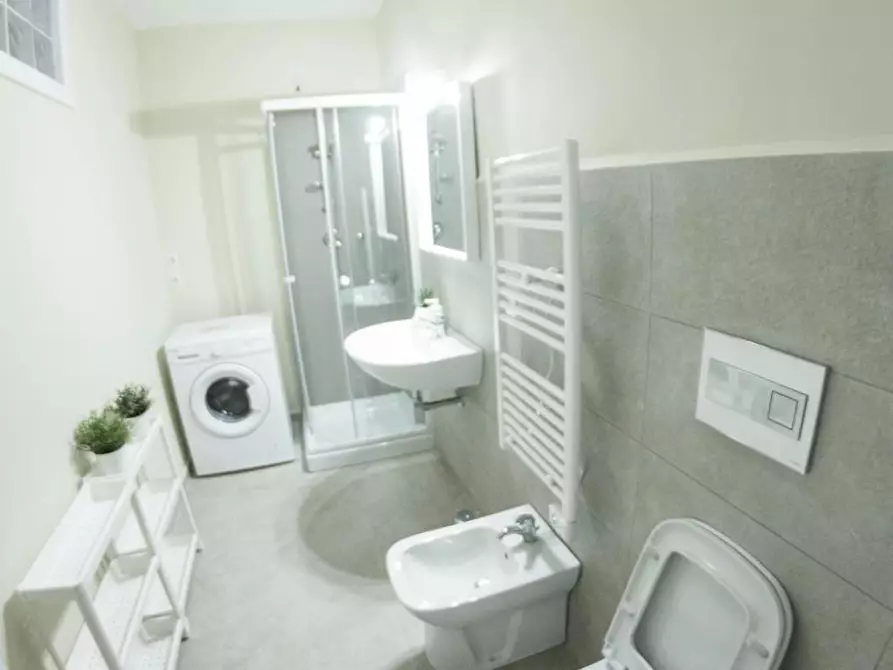 Immagine 4 di Camera in affitto  in Via Giotto a Firenze