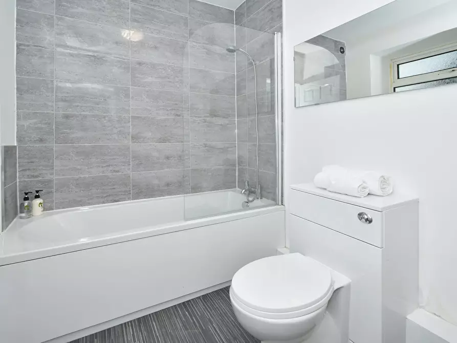 Immagine 9 di Casa indipendente in affitto  in Warrington Road a 