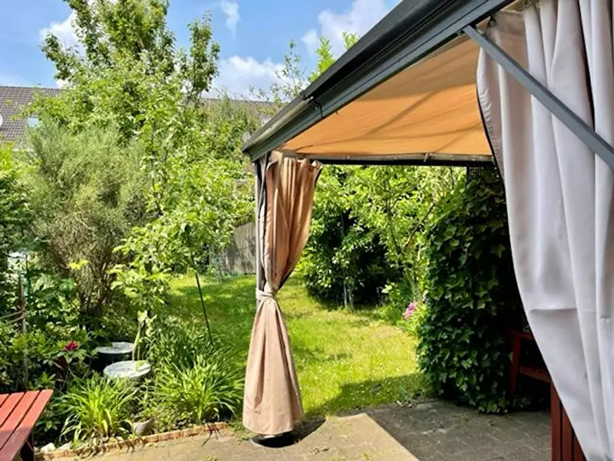 Immagine 2 di Casa indipendente in affitto  in Franz-Raveaux-Straße a Köln