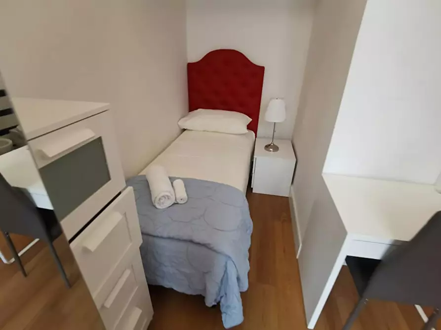 Immagine 9 di Camera in affitto  in Via dei Martiri del Popolo a Firenze
