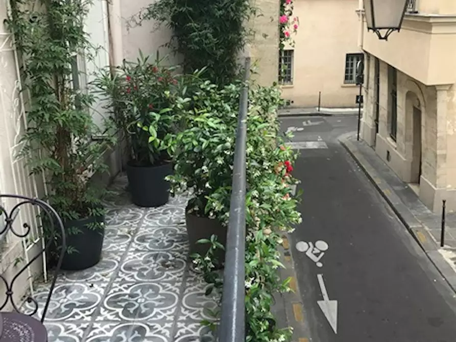 Immagine 10 di Appartamento in affitto  in Rue Pecquay a Paris