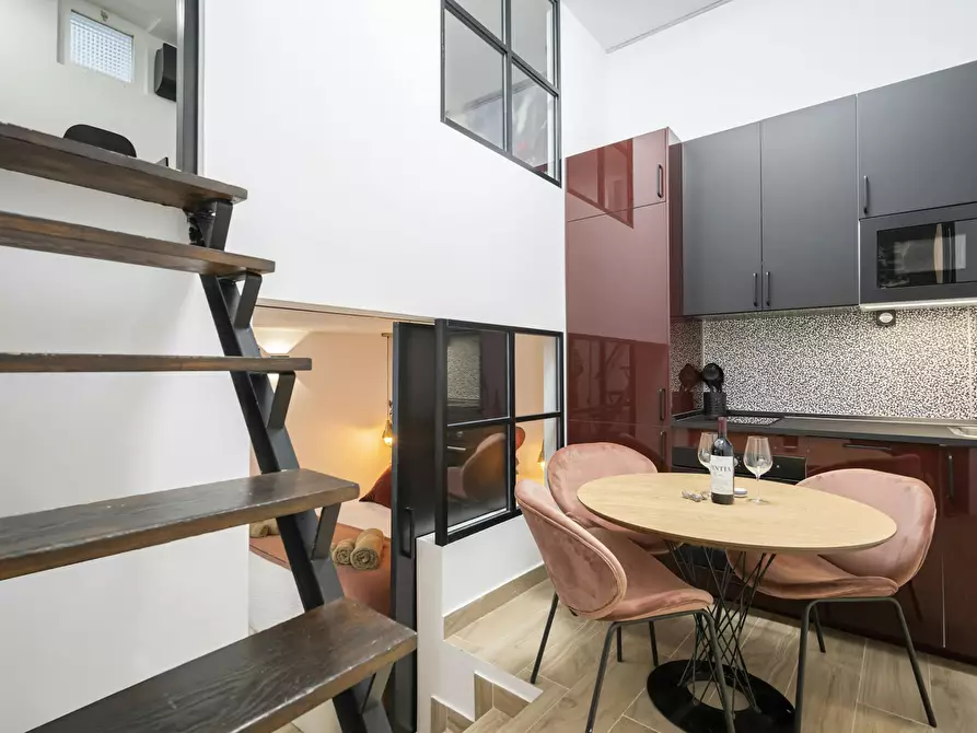 Immagine 1 di Appartamento in affitto  in Calle de Blasco de Garay a Madrid