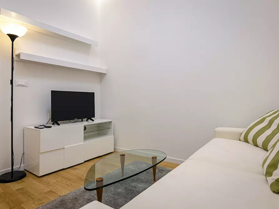 Immagine 9 di Appartamento in affitto  in Via Luigi Carlo Farini a Bologna