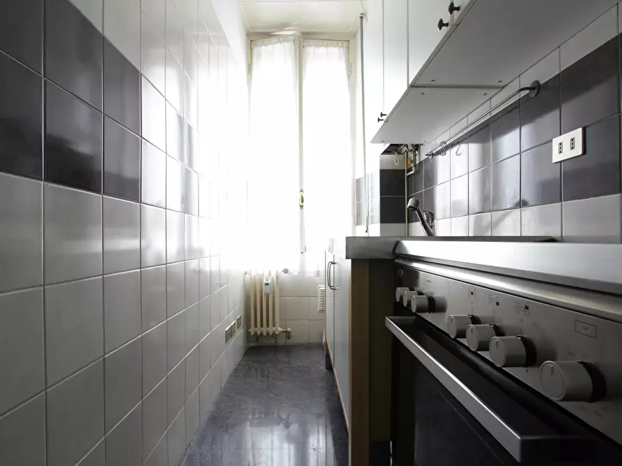 Immagine 3 di Camera condivisa in affitto  in Viale Romagna a Milano