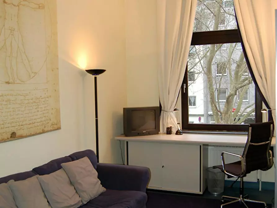Immagine 10 di Appartamento in affitto  in Parkstraße a Düsseldorf