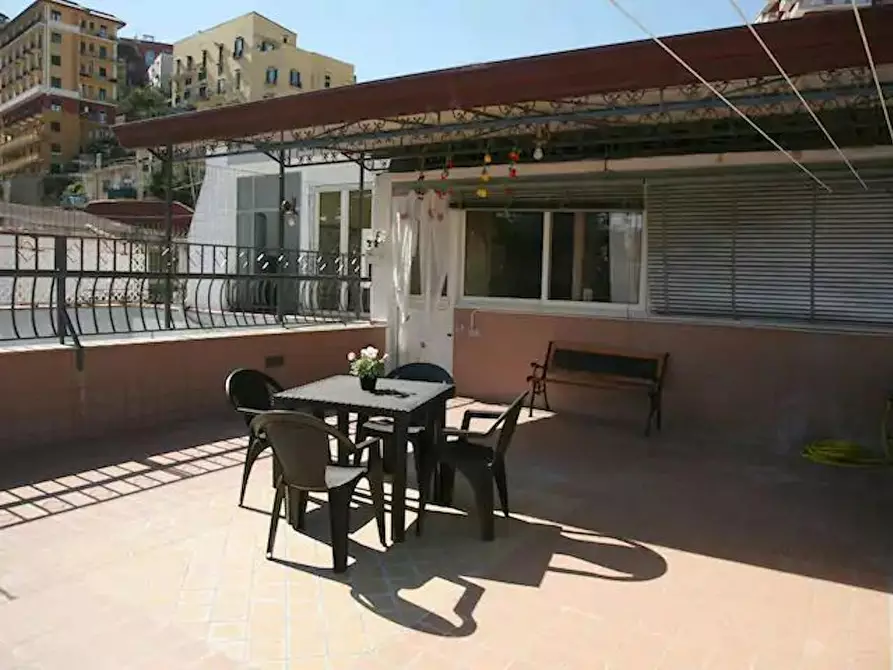Immagine 9 di Camera in affitto  in Piazzetta Olivella a Napoli