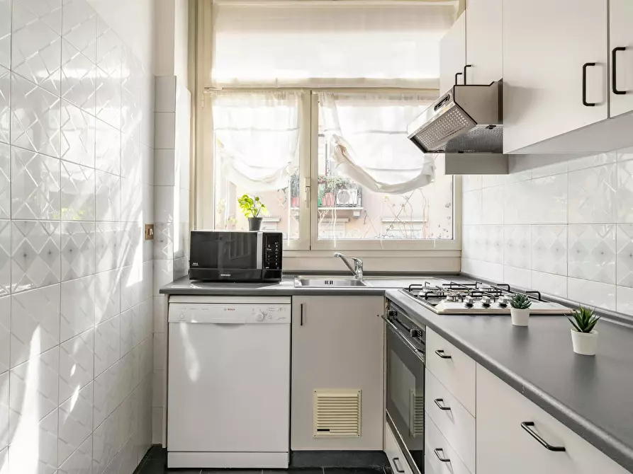 Immagine 9 di Camera in affitto  in Via Cerva a Milano