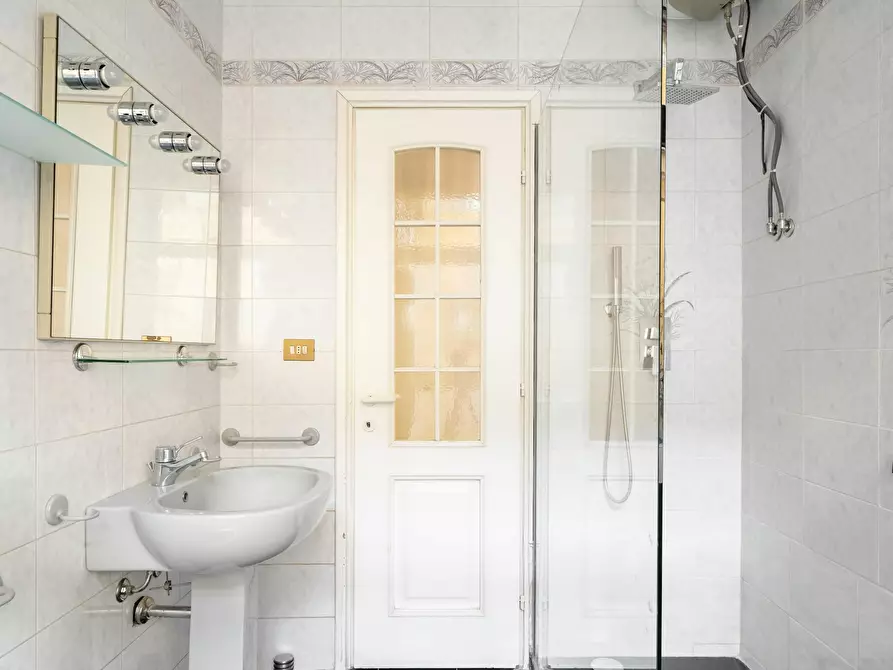 Immagine 4 di Camera in affitto  in Via Cerva a Milano