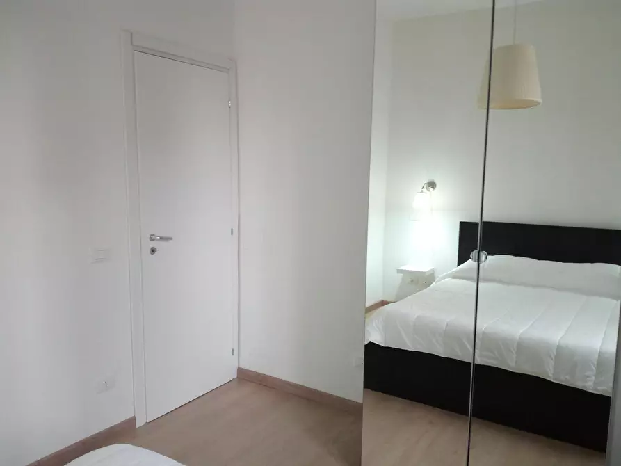 Immagine 2 di Appartamento in affitto  in Via Alghero a Roma