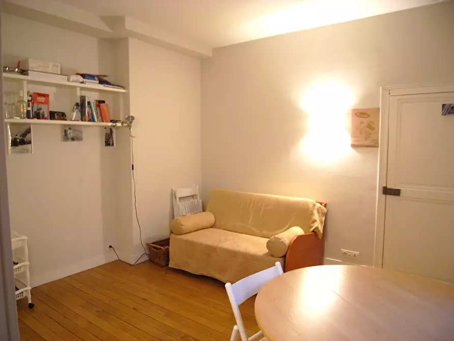 Immagine 4 di Appartamento in affitto  in Rue de Condé a Paris 06