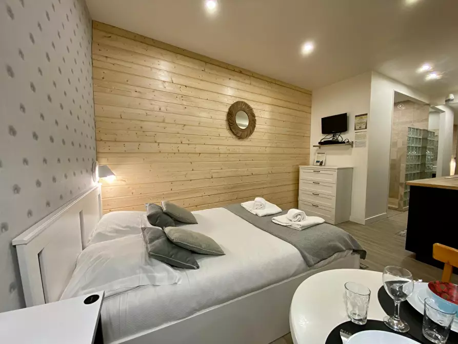 Immagine 8 di Appartamento in affitto  in Montée de la Grande Côte a Lyon