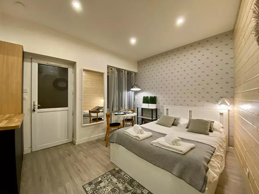 Immagine 10 di Appartamento in affitto  in Montée de la Grande Côte a Lyon