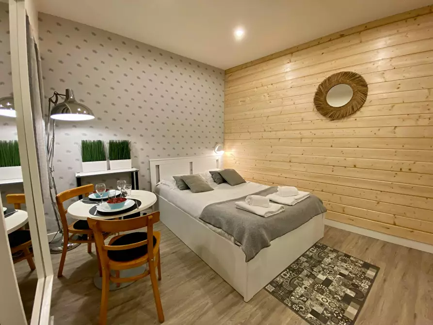 Immagine 2 di Appartamento in affitto  in Montée de la Grande Côte a Lyon