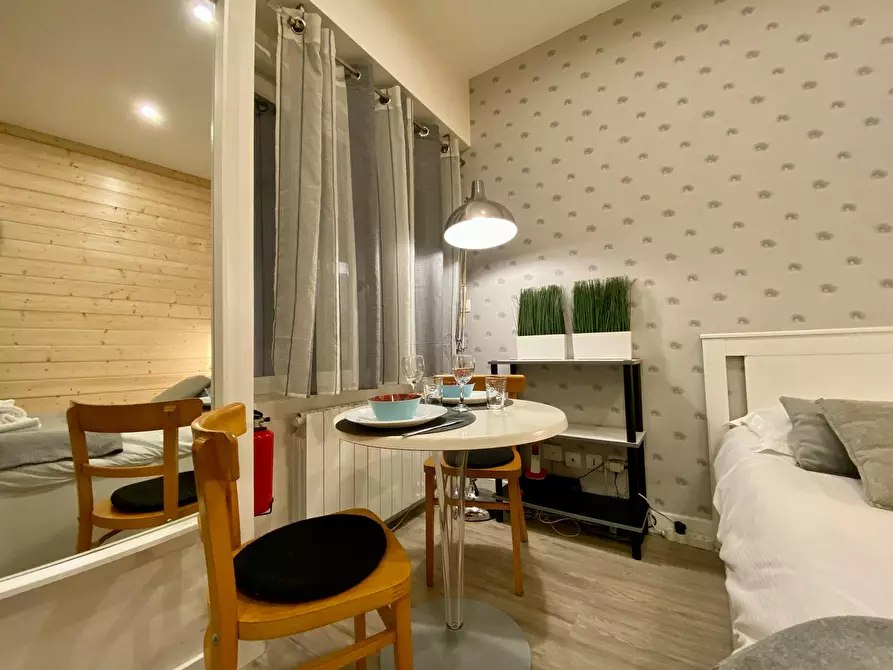 Immagine 6 di Appartamento in affitto  in Montée de la Grande Côte a Lyon