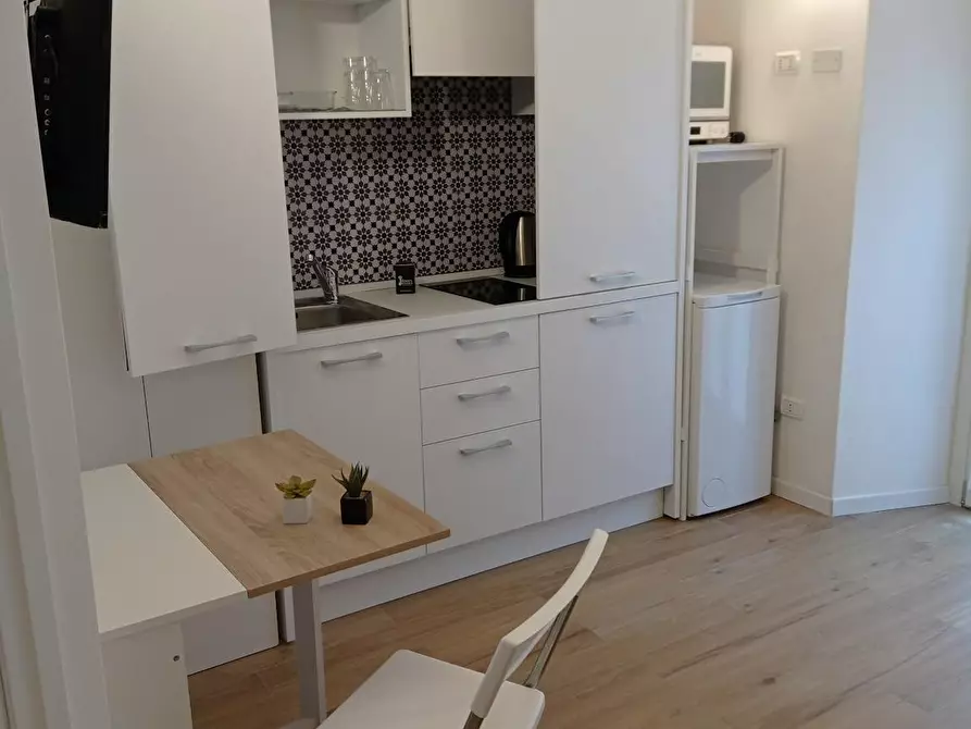 Immagine 10 di Appartamento in affitto  in Via Luigi Federico Menabrea a Milano