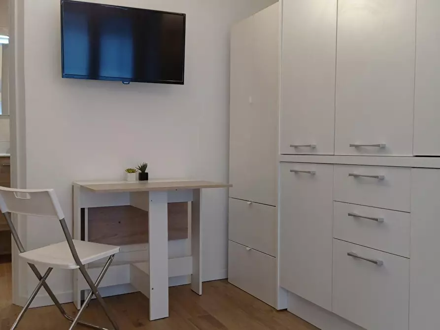 Immagine 5 di Appartamento in affitto  in Via Luigi Federico Menabrea a Milano