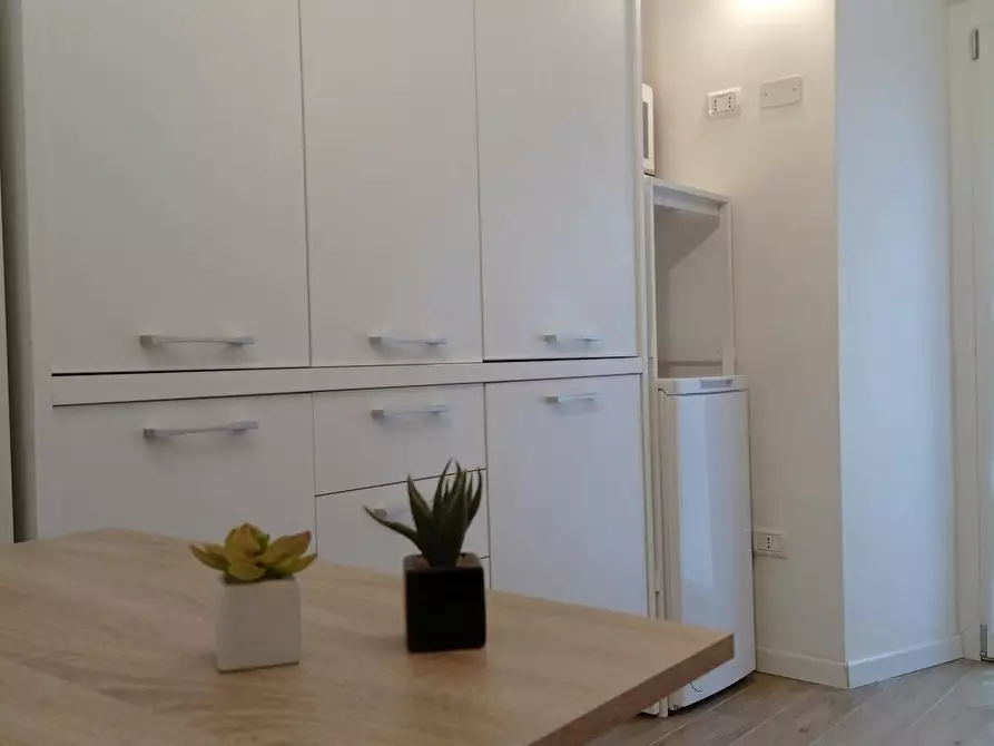Immagine 6 di Appartamento in affitto  in Via Luigi Federico Menabrea a Milano