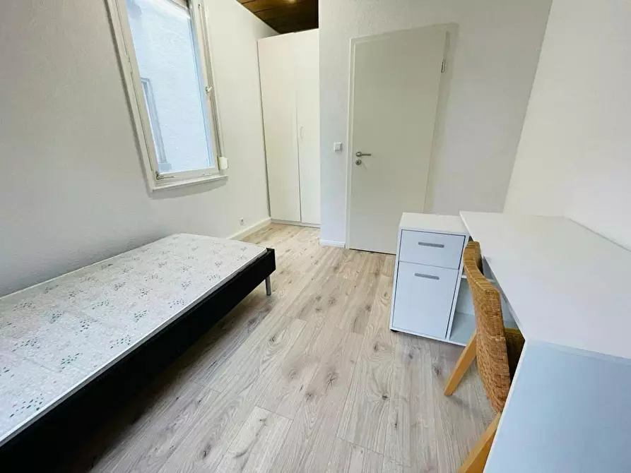Immagine 2 di Camera in affitto  in Duisburger Straße a Stuttgart Bad Cannstatt