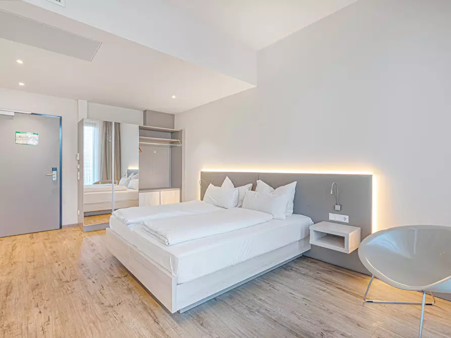 Immagine 8 di Appartamento in affitto  in Clarita-Bernhard-Straße a München