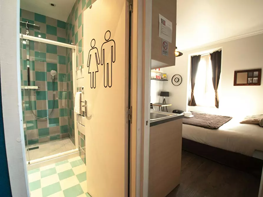 Immagine 9 di Appartamento in affitto  in Rue des Charmettes a Lyon