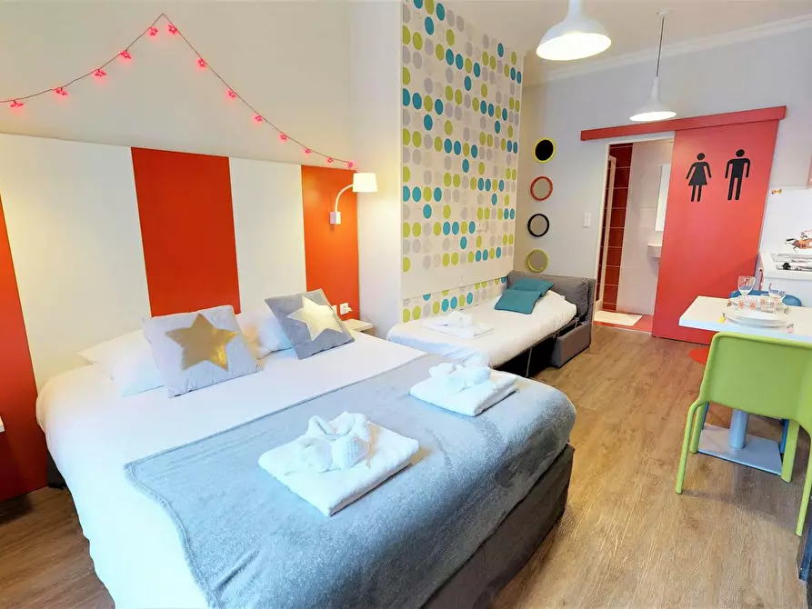 Immagine 4 di Appartamento in affitto  in Rue des Charmettes a Lyon