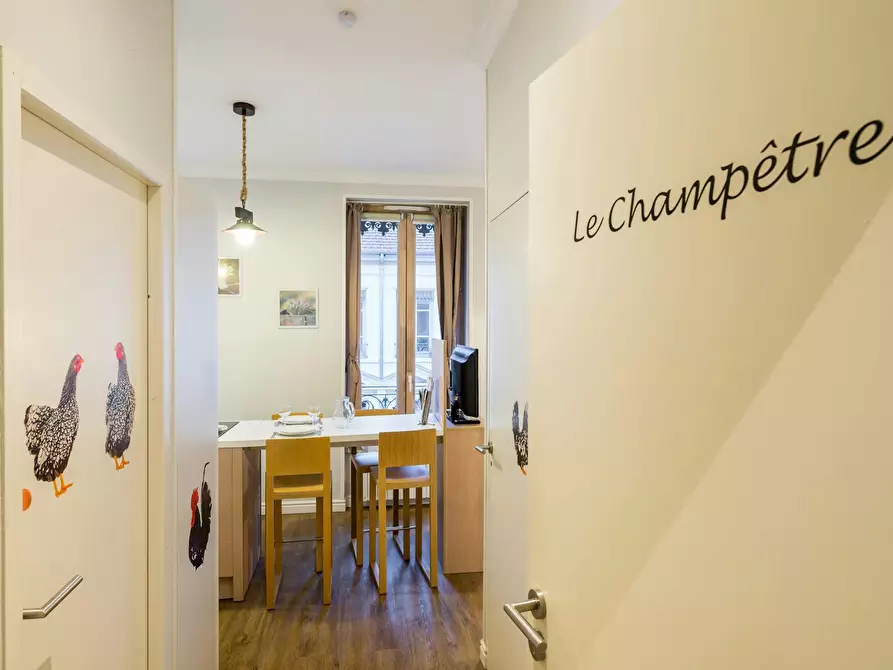Immagine 3 di Appartamento in affitto  in Rue des Charmettes a Lyon