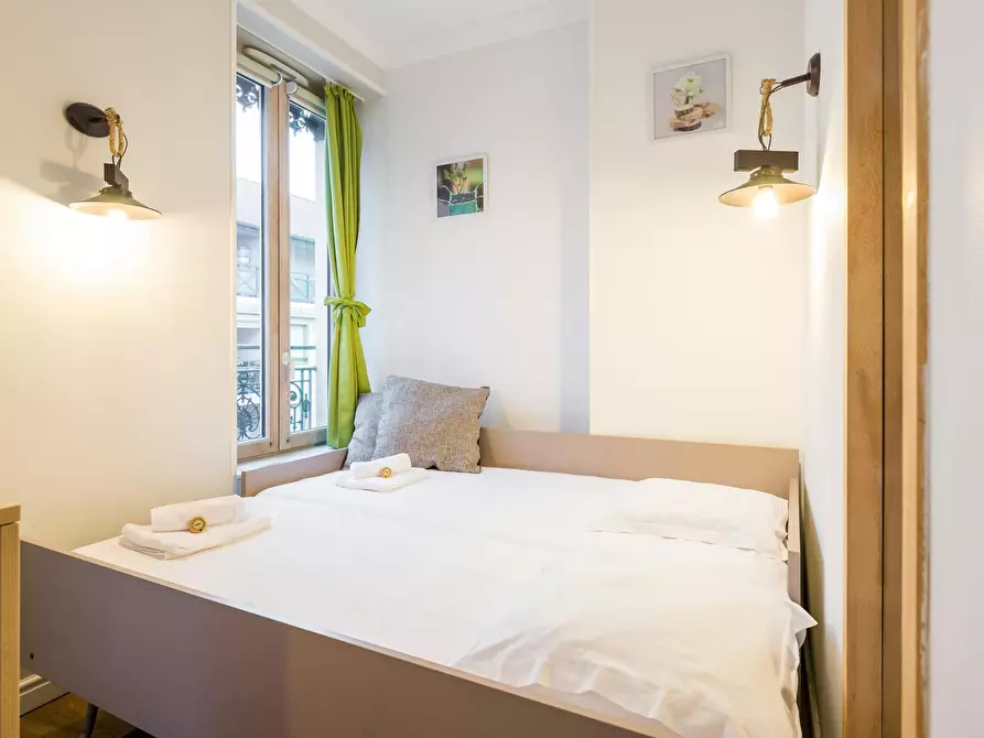 Immagine 7 di Appartamento in affitto  in Rue des Charmettes a Lyon