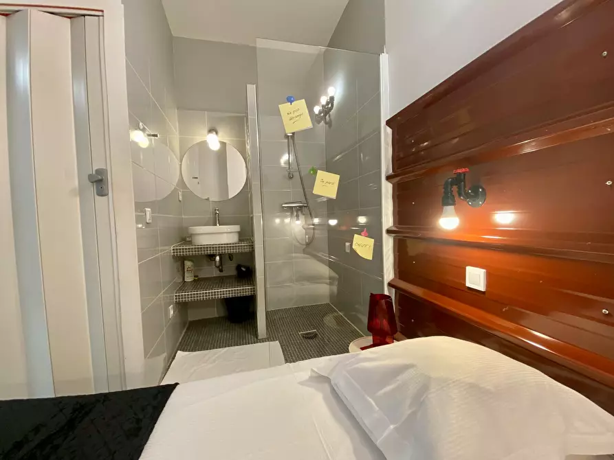 Immagine 8 di Appartamento in affitto  in Rue d'Anvers a Lyon