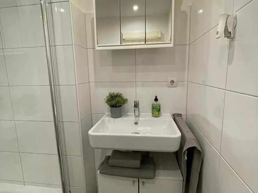 Immagine 6 di Appartamento in affitto  in Hoffeldstraße a Düsseldorf