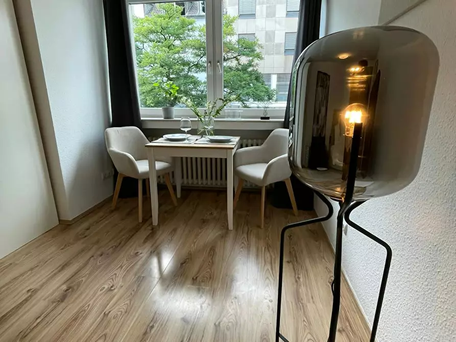 Immagine 1 di Appartamento in affitto  in Hoffeldstraße a Düsseldorf