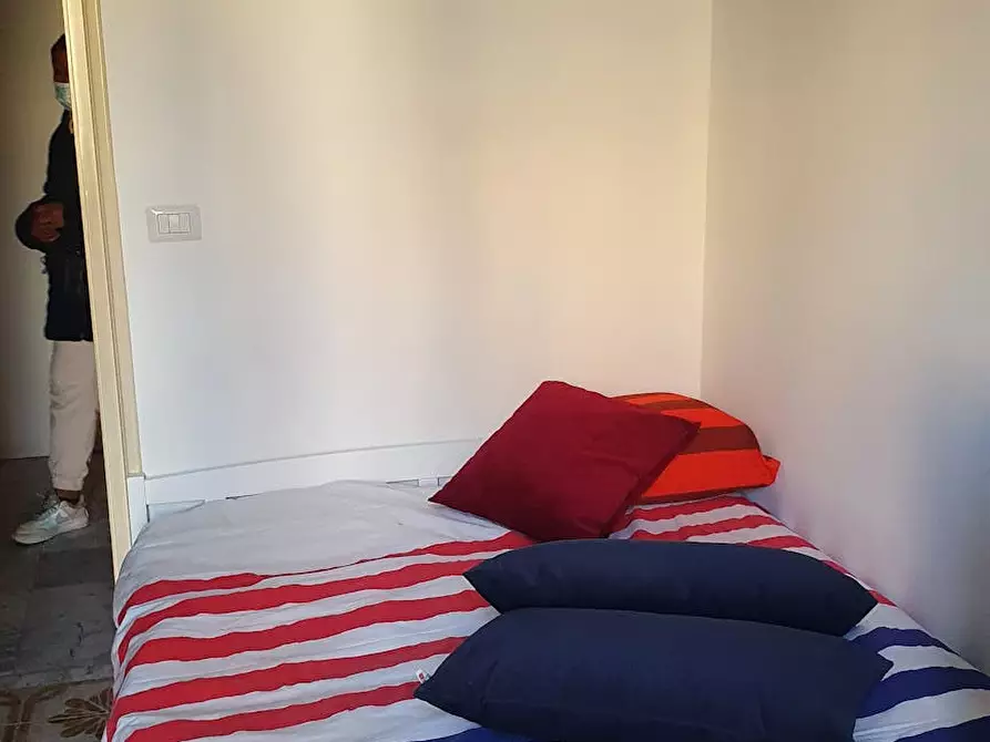 Immagine 3 di Camera in affitto  in Via Susa a Torino