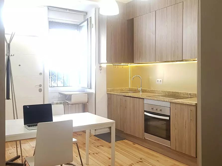 Immagine 8 di Appartamento in affitto  in Calle de San Blas a Madrid
