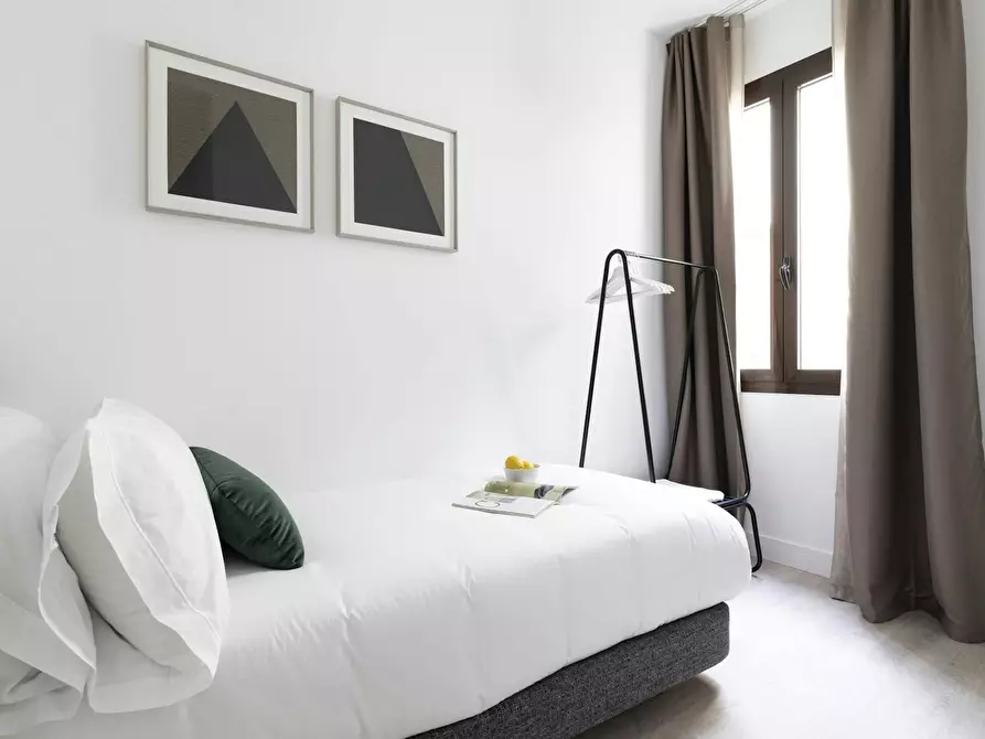 Immagine 10 di Appartamento in affitto  in Calle del Carmen a Madrid
