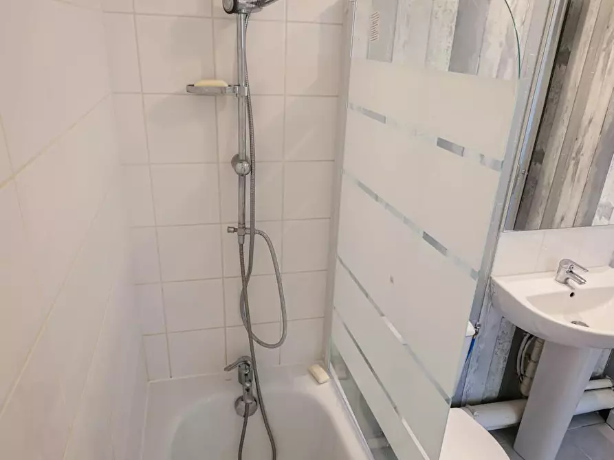 Immagine 7 di Camera in affitto  in Rue de Bramefond a Brive-la-Gaillarde