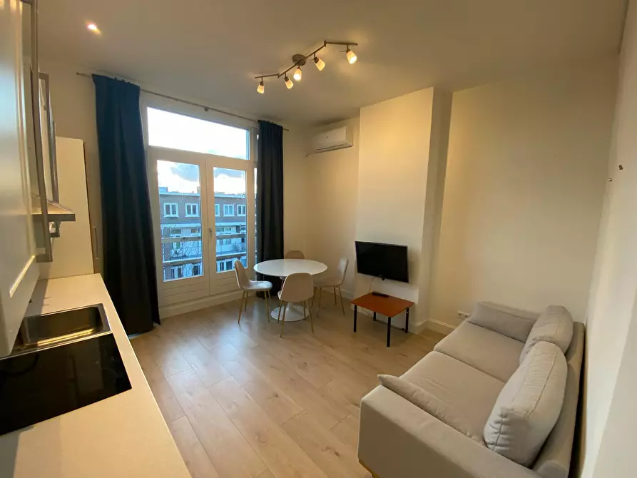 Immagine 1 di Appartamento in affitto  in Admiraal de Ruijterweg a Amsterdam