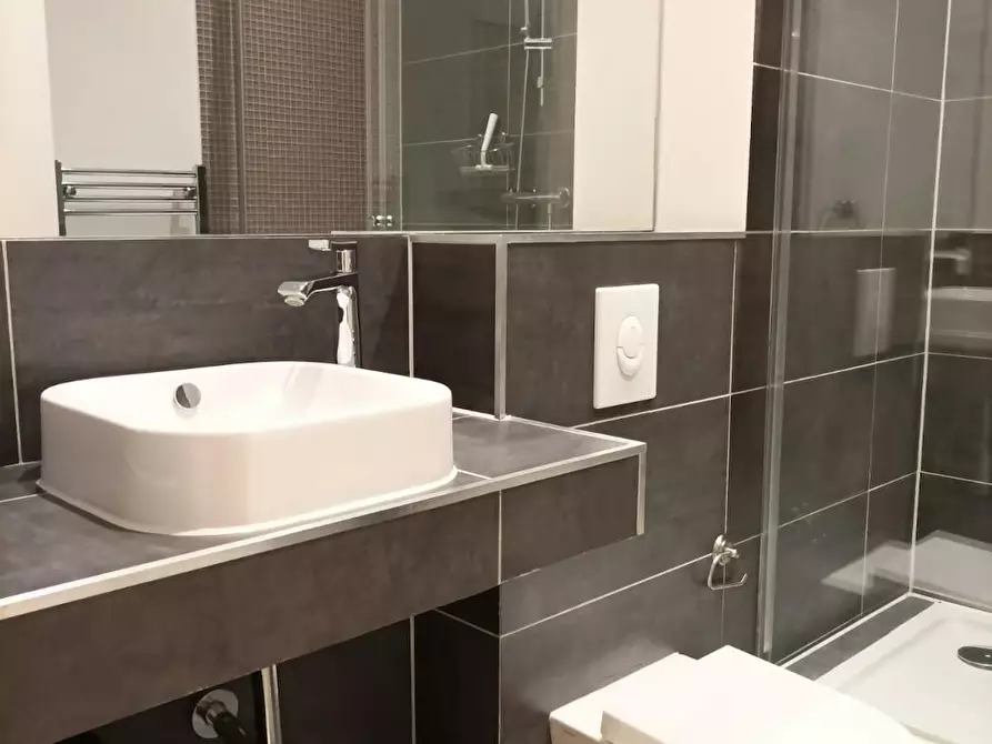 Immagine 9 di Appartamento in affitto  in Weisestraße a Berlin