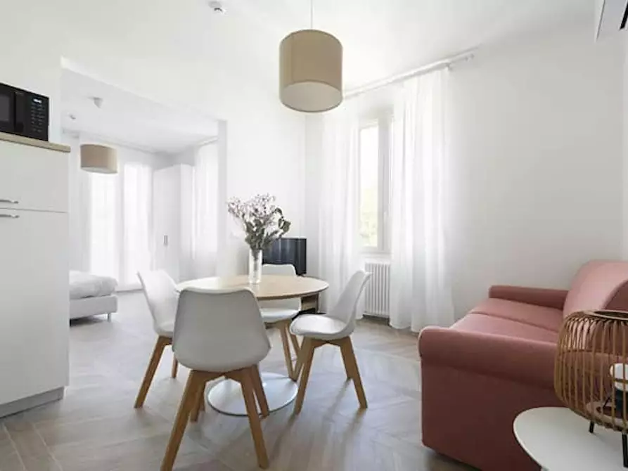Immagine 4 di Appartamento in affitto  in Via Giuseppe Massarenti a Bologna