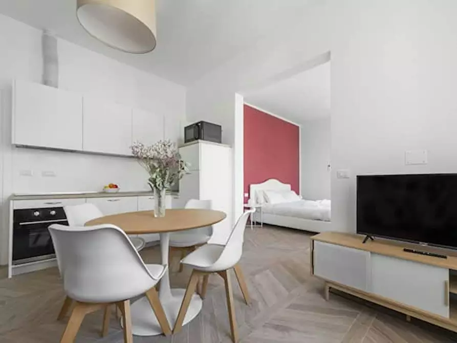 Immagine 2 di Appartamento in affitto  in Via Giuseppe Massarenti a Bologna