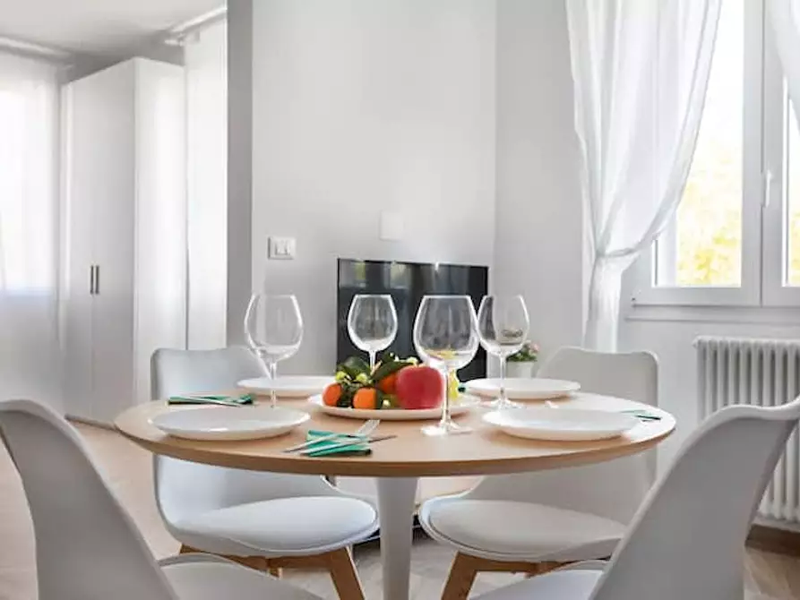 Immagine 10 di Appartamento in affitto  in Via Giuseppe Massarenti a Bologna