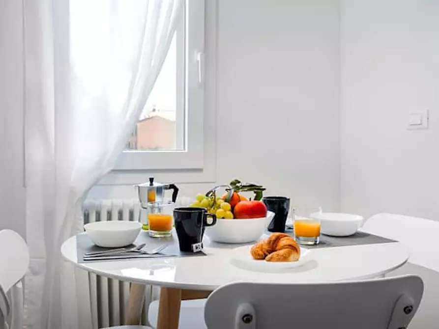 Immagine 9 di Appartamento in affitto  in Via Giuseppe Massarenti a Bologna