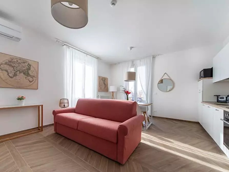 Immagine 10 di Appartamento in affitto  in Via Giuseppe Massarenti a Bologna