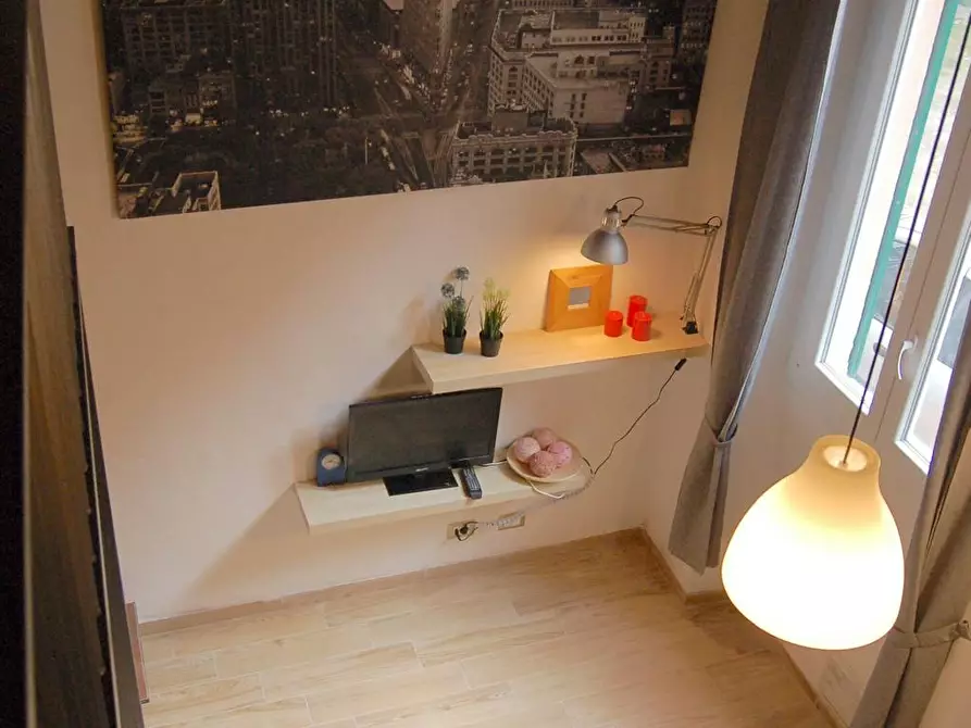 Immagine 10 di Appartamento in affitto  in Via Accademia a Milano