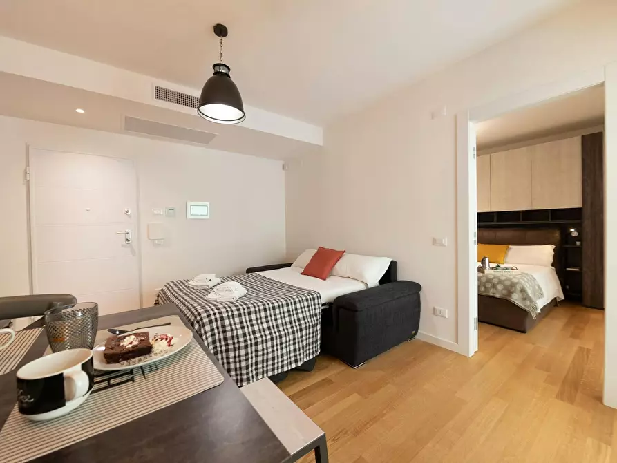 Immagine 10 di Appartamento in affitto  in Via Asmara a Roma