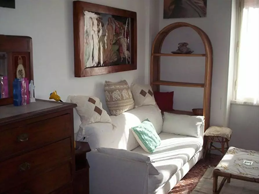 Immagine 9 di Camera in affitto  in Via Raffaele Balestra a Roma